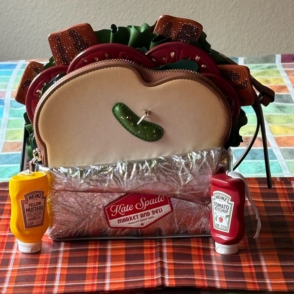 🥪 🥒🥪 KATE SPADE GLAMWICH 3D SANDWICH CROSSBODY BAG 🥪 NWT 🥪🥒🥪 - Picture 2 of 16